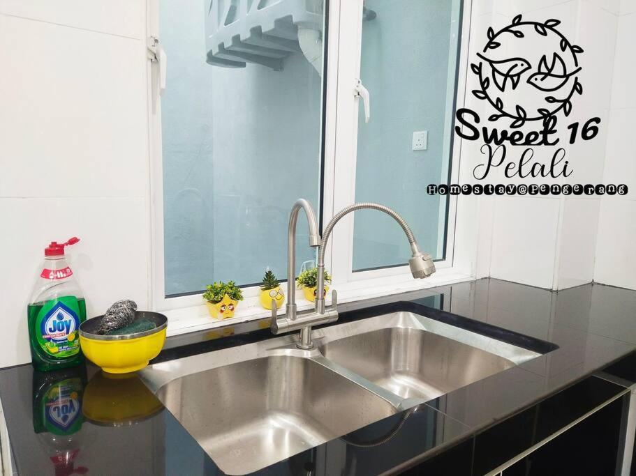Sweet 16 Pelali Homestay Pengerang Esterno foto