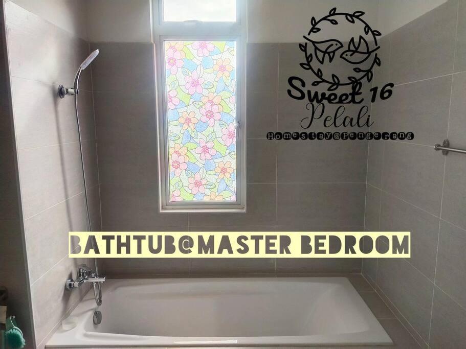Sweet 16 Pelali Homestay Pengerang Esterno foto
